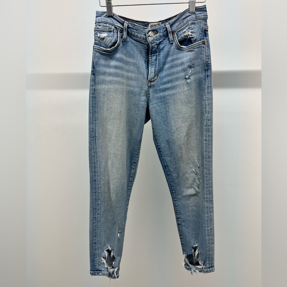 Light Distressed Jeans
